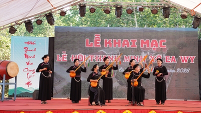 The unique Thanh Minh Festival in Ea Wy commune.
