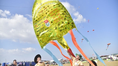 2026 Vinh Hoa Commune Kite Design and Flying Competition کے لیے ایوارڈ کی تقریب
