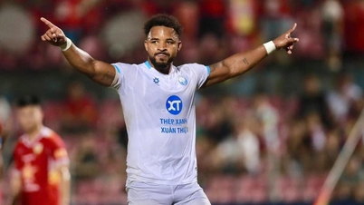 Dankzij de uitstekende prestatie van Xuan Son behaalde Nam Dinh FC hun vijfde overwinning op rij.