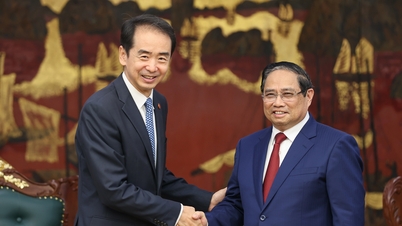 The Chinese ambassador thanked Prime Minister Pham Minh Chinh for his contributions.