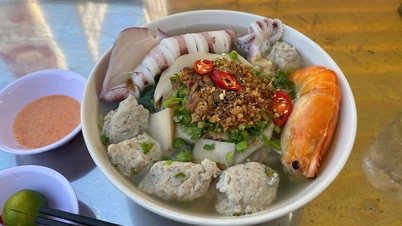 সুস্বাদু মাশরুম নুডল স্যুপ