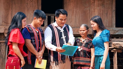 សសរស្តម្ភនៃការគាំទ្រពីប្រជាជននៅតំបន់ព្រំដែន។