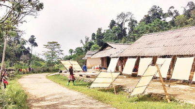 ঐতিহ্যবাহী কারুশিল্প থেকে পর্যটনের বিকাশ
