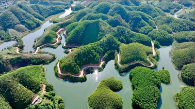 Giant reservoirs and the arduous "awakening"