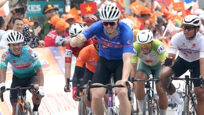 Spectacular takeover at the Ho Chi Minh City Television Cycling Cup in Thanh Hoa.