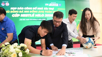 Duy Mạnh e Tuấn Hải inspiram jovens jogadores no Torneio Nacional Sub-11 da Nestlé MILO Cup 2026.