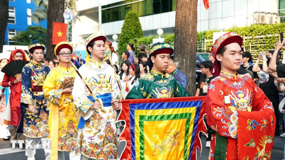 Hanói implementa a Resolução 80 sobre o desenvolvimento da cultura vietnamita.