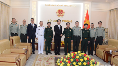 General Phan Van Giang uppskattade mycket den kinesiske ambassadörens och försvarsattachéns bidrag till relationerna mellan Vietnam och Kina.