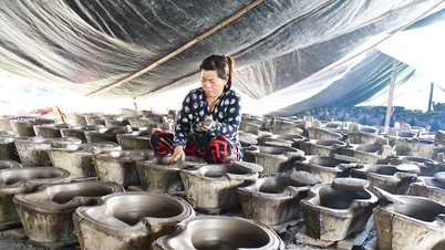 Women preserve traditional crafts.
