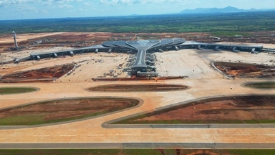 Proposal to build the Ho Tram - Long Thanh Airport expressway as an urgent matter.