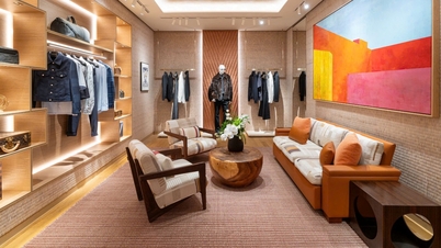 Louis Vuitton opent zijn eerste herenmodezaak in Ho Chi Minh-stad.