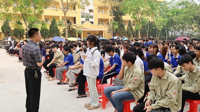 Trezentos alunos do Colégio Vocacional de Tuyen Quang participaram da celebração do Dia Nacional da Saúde em 7 de abril.