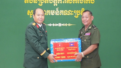 El Comando Militar Provincial de An Giang extiende sus saludos de Año Nuevo Chol Chnam Thmay a las fuerzas camboyanas.