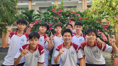 Examen de ingreso al décimo grado en Ciudad Ho Chi Minh: Consulta las escuelas secundarias con las mayores cuotas de inscripción en 3 regiones.