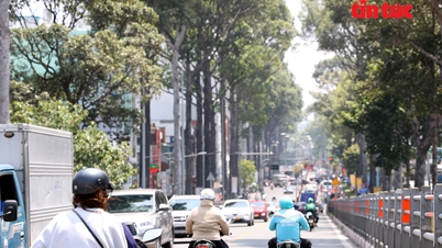 A cidade de Ho Chi Minh enfrenta um calor escaldante de 37 graus Celsius; os moradores precisam tomar precauções contra a insolação.