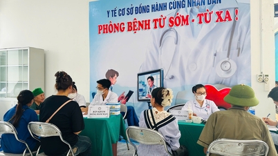 Health check-ups for 240 residents of Hop Thanh commune.