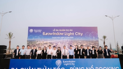 Lanseringsceremoni och Roadshow för Eurowindow Light City-projektet: "Värmer upp" Thanh Hoas fastighetsmarknad