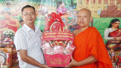 Thăm, chúc mừng Tết Chôl Chnăm Thmây tại 2 xã Bình An và Châu Thành