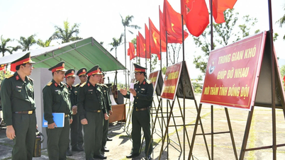 Gia Lai provinsiella militärkommando tilldelade 20 enastående tekniska innovationer och förbättringar.