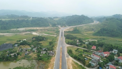 The 1.5 trillion VND road project along the Red River in Lao Cai is nearing completion ahead of schedule.