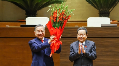 Ledare från olika länder skickade telegram, brev och meddelanden för att gratulera viktiga ledare i Vietnam.