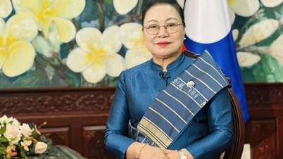 Ambassador Khamphao Ernthavanh: The leadership role of the two Parties is the decisive factor ensuring the sustainable development of the great Laos-Vietnam relationship.