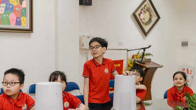Η LG Electronics Vietnam δωρίζει 50 καθαριστές αέρα σε δημοτικό σχολείο.