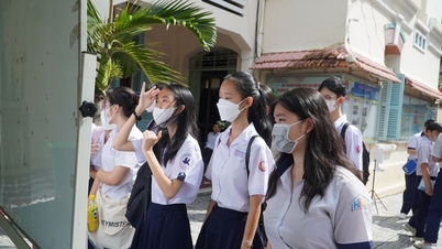 Ho Chi Minh City: Important deadlines for registering preferences and taking the 10th grade entrance exam.