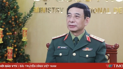 Đại tướng Phan Văn Giang giữ chức Phó Thủ tướng kiêm Bộ trưởng Quốc phòng