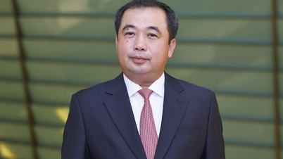Pan Tran Duc Thang zastává funkci tajemníka městského výboru strany v Hanoji.