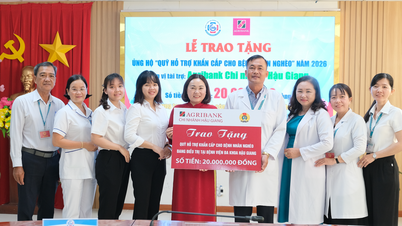 Agribank Chi nhánh Hậu Giang trao 20 triệu đồng ủng hộ “Quỹ hỗ trợ khẩn cấp cho bệnh nhân nghèo”