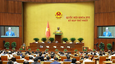 16:e nationalförsamlingen: Presentation av lagförslaget om huvudstaden, med syftet att skapa en stark decentralisering av makten till Hanoi.