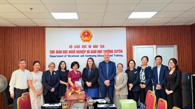 New Zealand engages in educational exchange and cooperation with Vietnam.