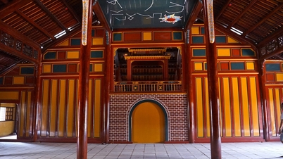 Jak probíhá rekonstrukce nejunikátnějšího vietnamského královského divadla?