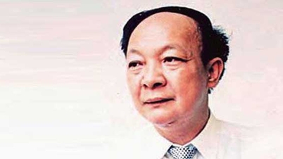 Penyair Nguyen Duc Mau, pengarang puisi 'Warna Bunga Merah', telah meninggal dunia.