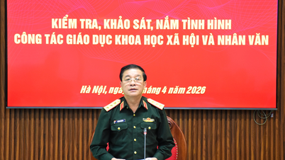 General Truong Thien To inspects and assesses the situation at the Military Science Academy and the Chemical Warfare Officer School.