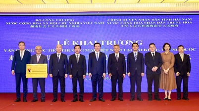 Öppning av Vietnams handelsfrämjande kontor i Hainan, Kina.