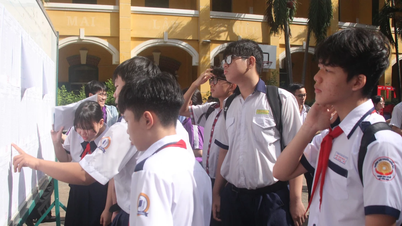 Bandar Raya Ho Chi Minh mempunyai 1,515 pelajar yang telah diterima masuk secara langsung ke sekolah menengah awam.