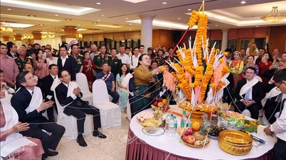 Ambasada Laosului în Vietnam a organizat solemn sărbătorirea tradiționalului An Nou Bunpimay 2569.