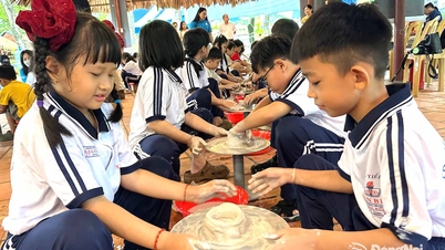 Exploiting the potential of educational tourism for students.