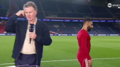 Salah furcsa reakciója a Liverpool PSG elleni elsöprő veresége után.
