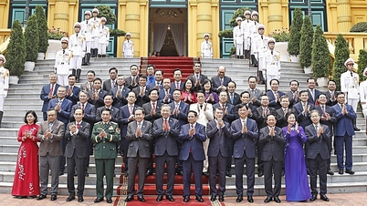 The government must have a forward-thinking vision and prepare well in advance.
