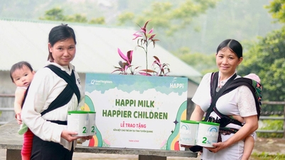 Donating nutritional milk worth over 1 billion VND to children in Tan Trinh and Yen Thanh districts.