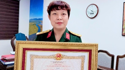 The director of 'Red Rain' talks about the pressure after receiving the medal.