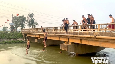 Tidak ada jaket pelampung, melompat dari jembatan, merangkak melalui selokan: Alarm tenggelam.