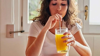 Beber essa bebida popular pela manhã fará sua barriga crescer.
