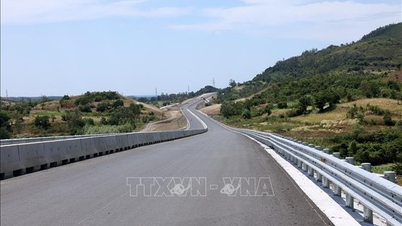 東部を通る南北高速道路の12区間は、4月30日までに全面開通する予定だ。