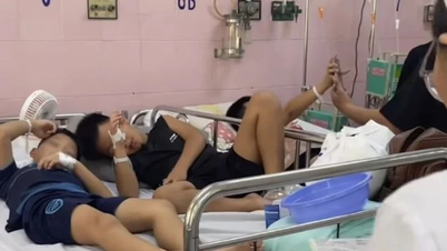 Thành phố Hồ Chí Minh: Hơn 100 học sinh nhập viện nghi ngộ độc thực phẩm