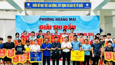 138 idrettspriser ble delt ut til elever i Hoang Mai-distriktet.