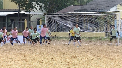 32 csapat vett részt a khmer gazdák labdarúgó tornáján.